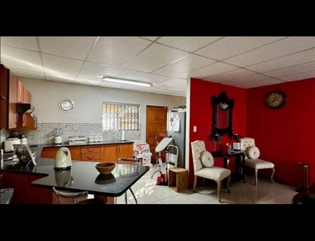 2 BEDROOM SIMPLEX FOR SALE IN ARBORETUM